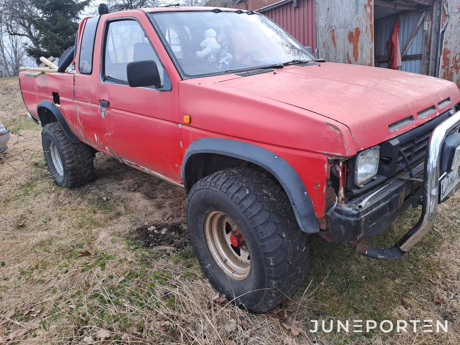 A-traktor Nissan King Cab D21 4WD