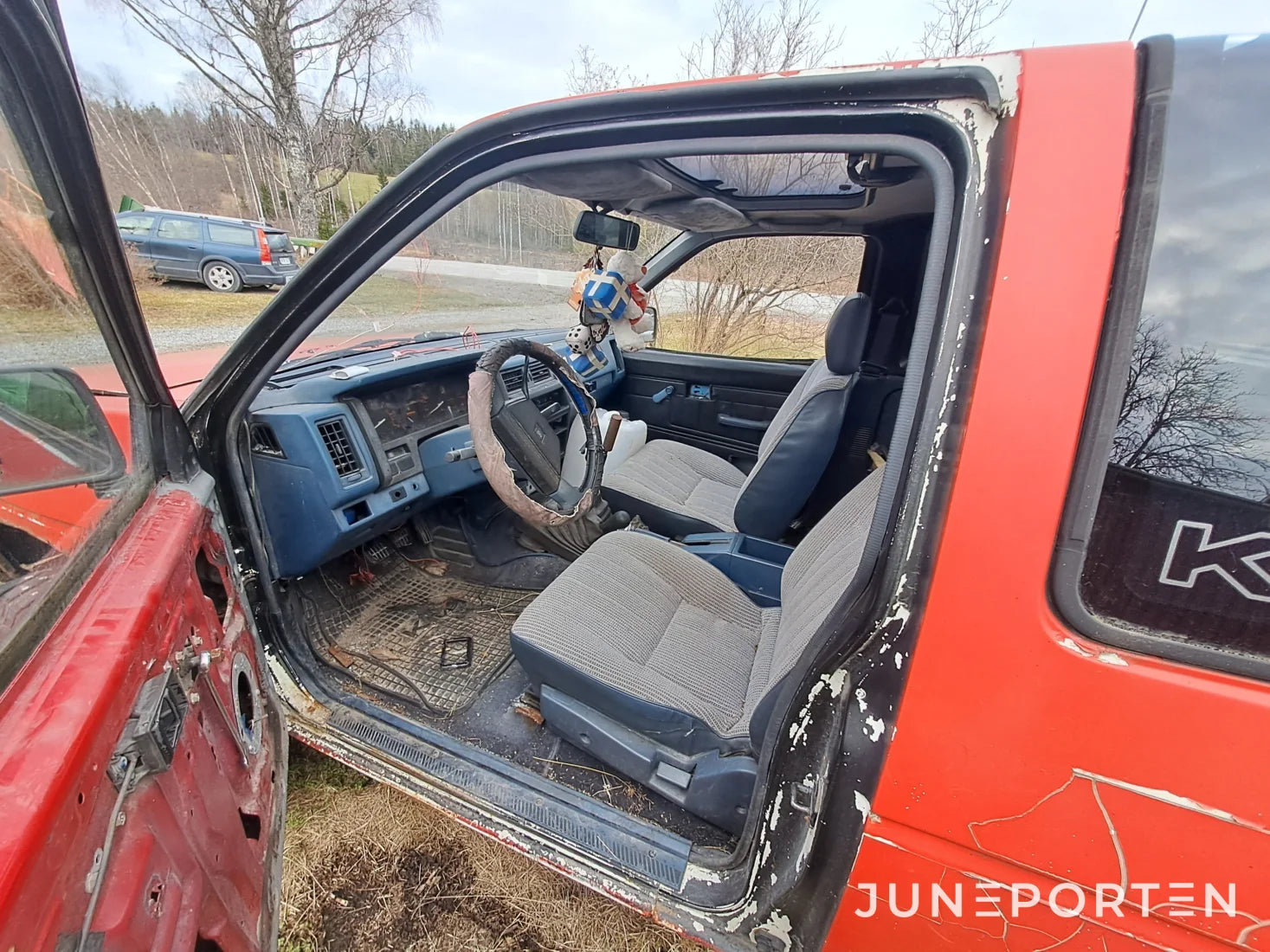 A-traktor Nissan King Cab D21 4WD