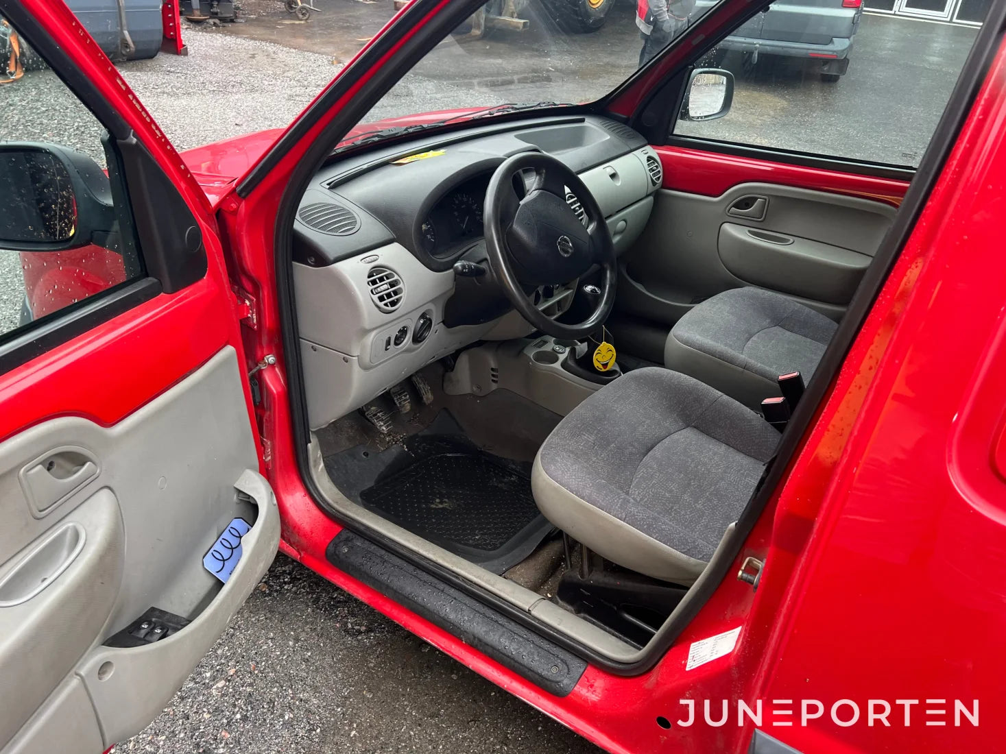 Nissan Kubistar