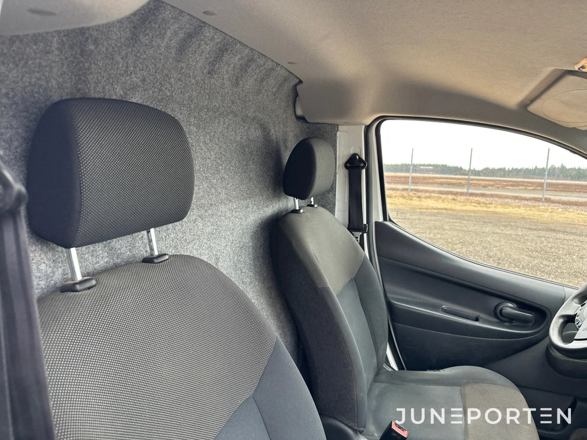 Nissan NV 200