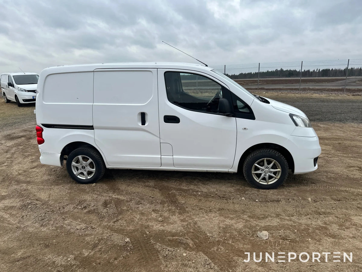 Nissan NV 200