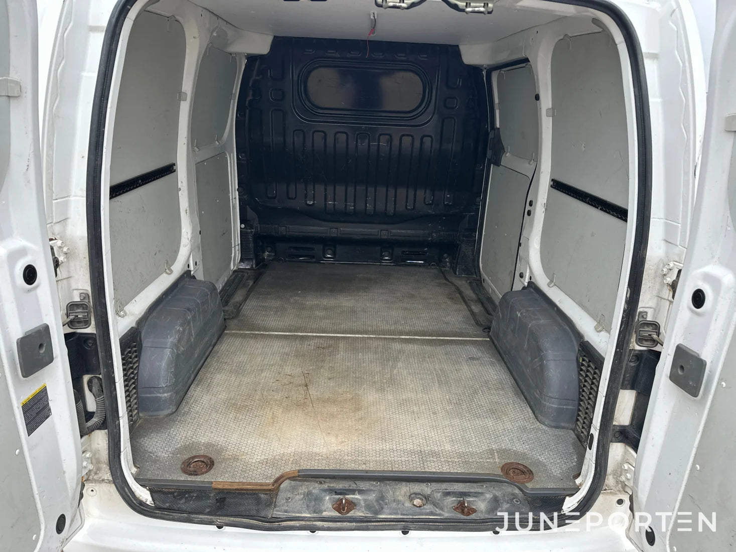 Nissan NV 200