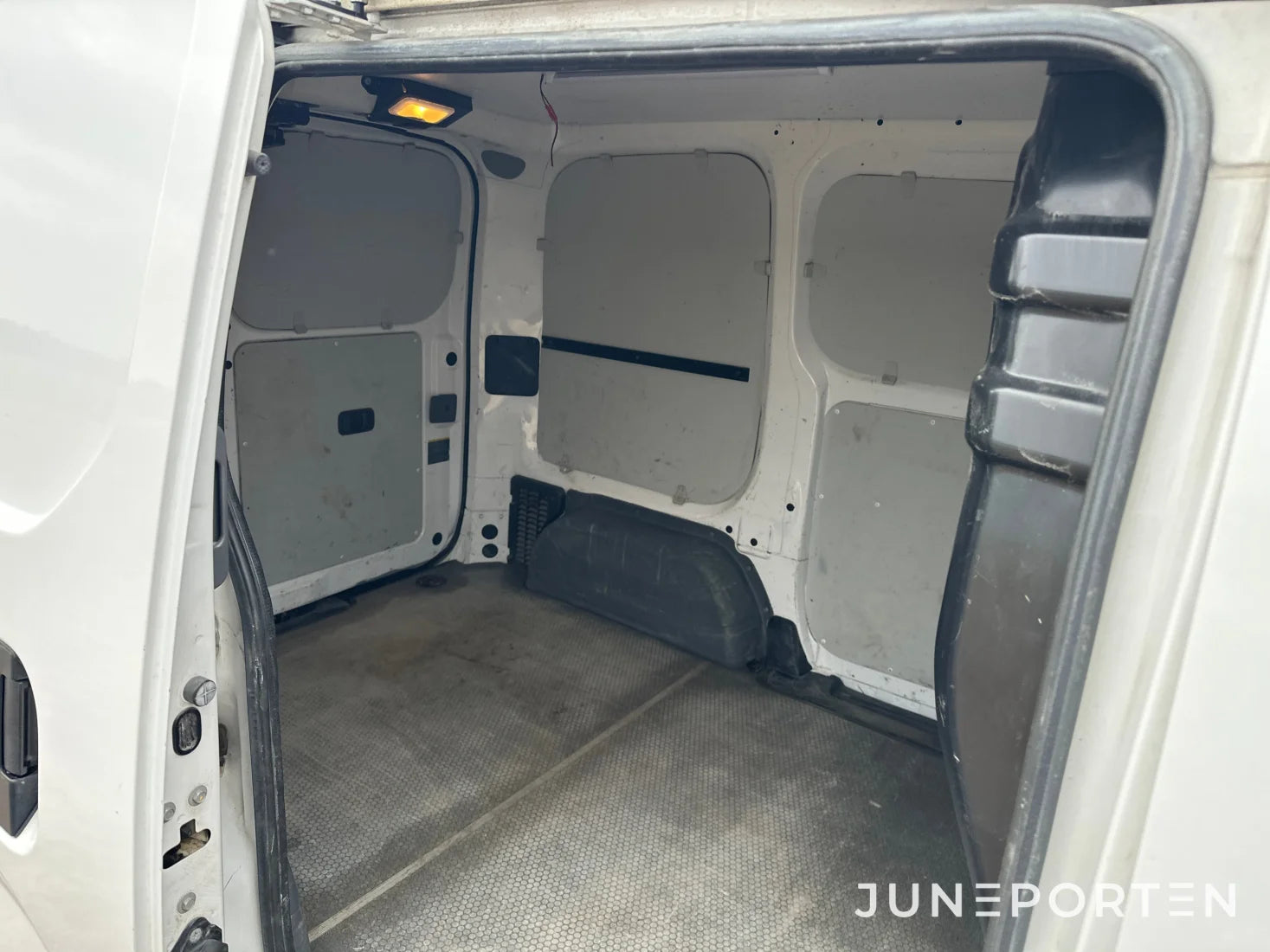 Nissan NV 200