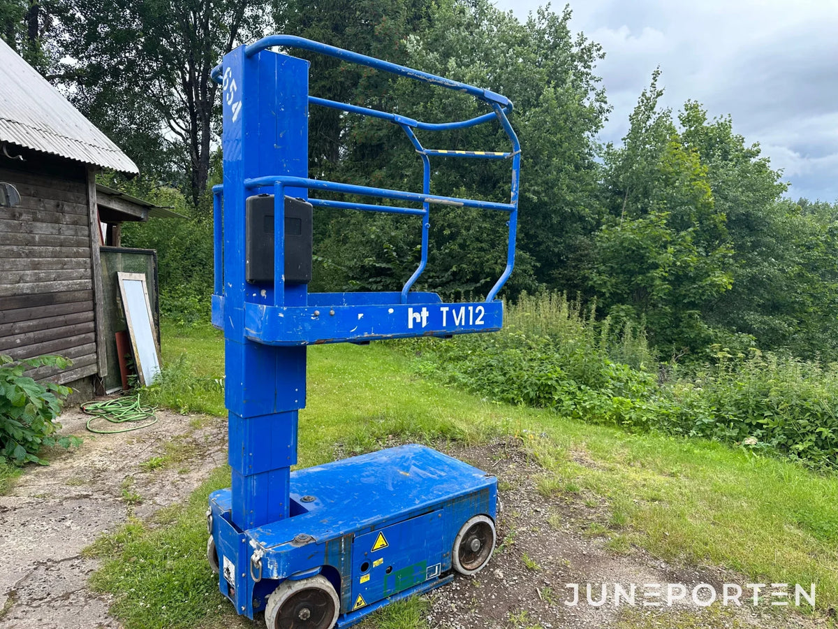 Plattformslyft UpRight TM12