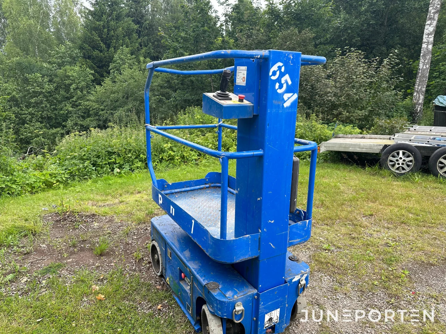 Plattformslyft UpRight TM12