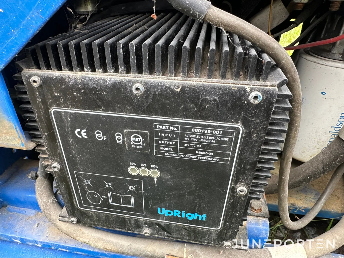 Plattformslyft UpRight TM12
