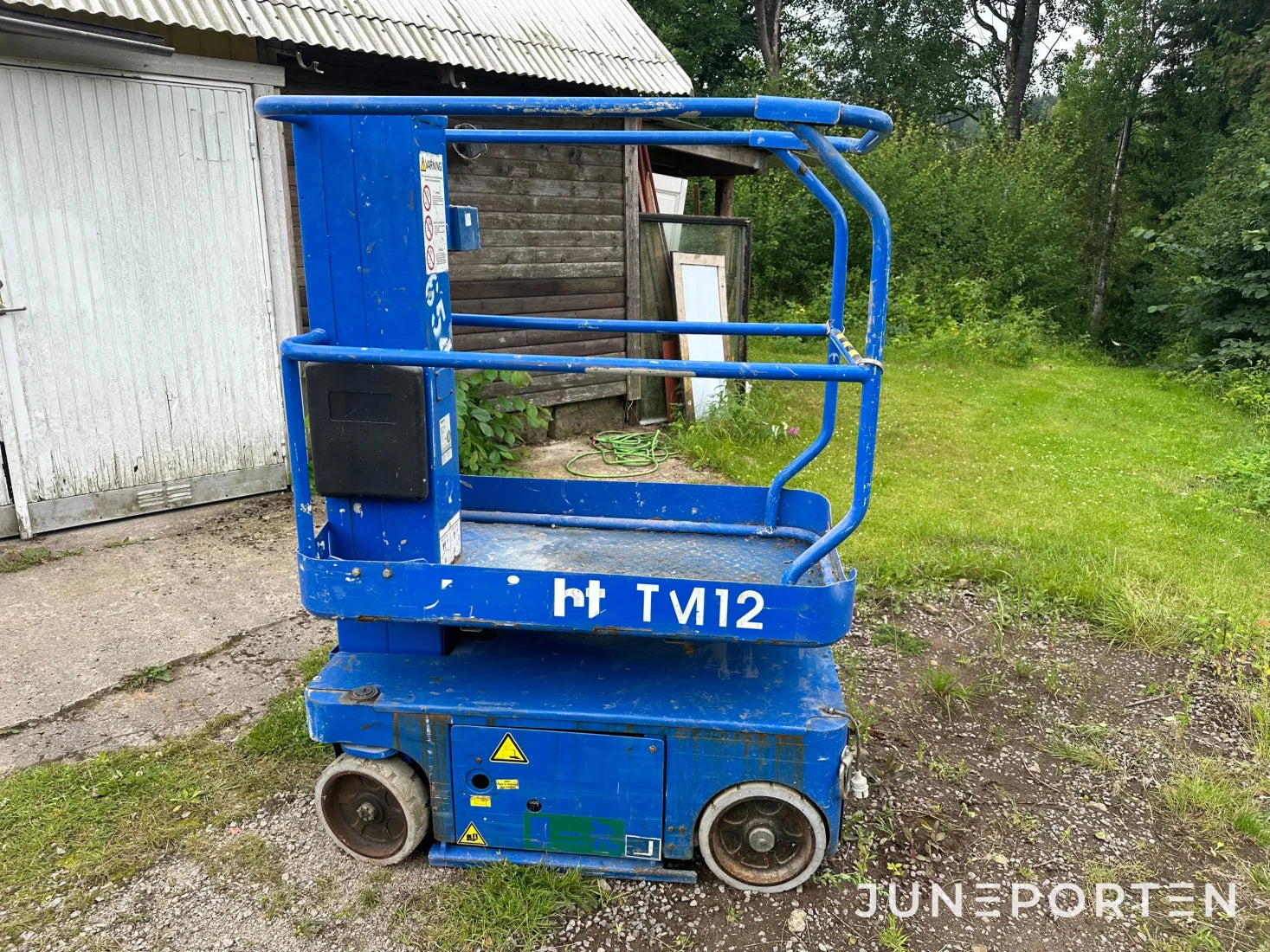 Plattformslyft UpRight TM12