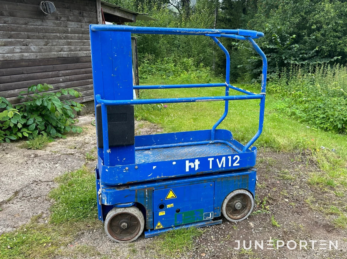 Plattformslyft UpRight TM12
