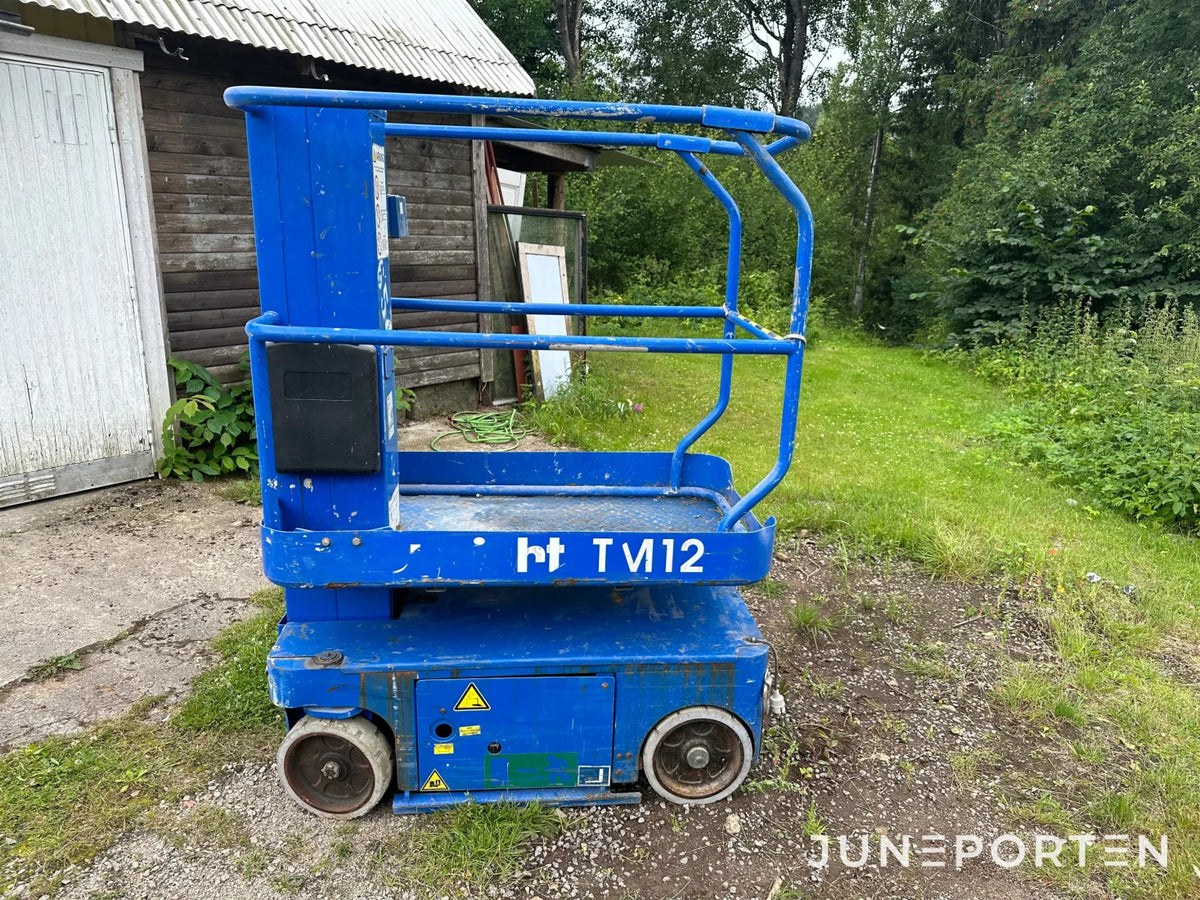 Plattformslyft UpRight TM12
