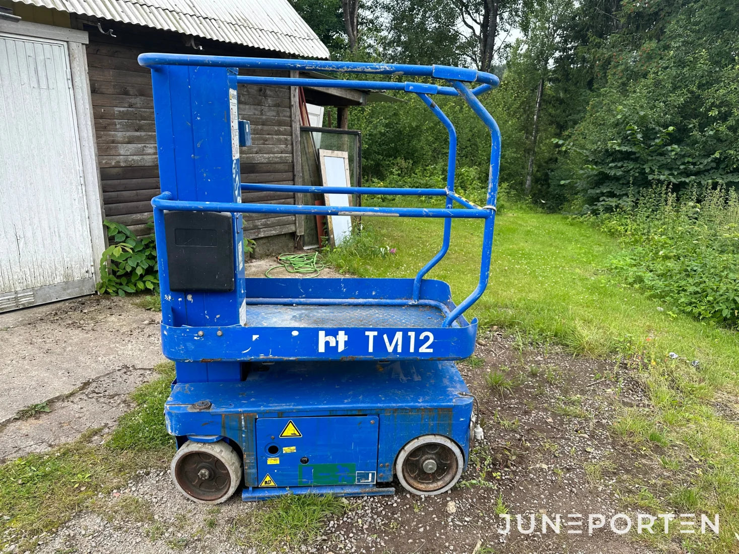 Plattformslyft UpRight TM12