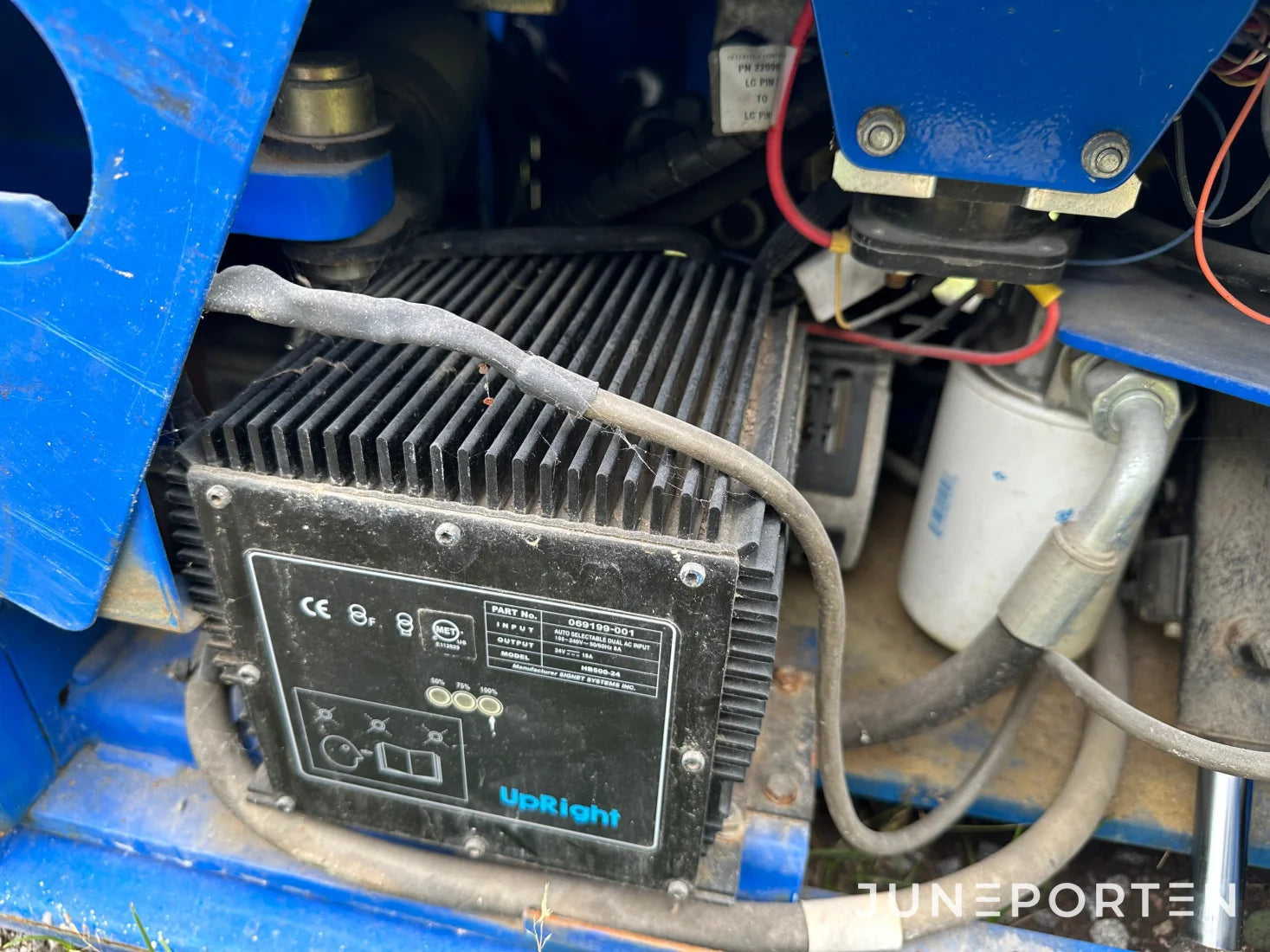 Plattformslyft UpRight TM12