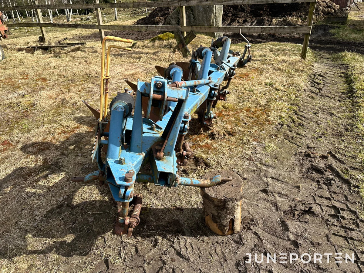 4-skärig tegplog Överum