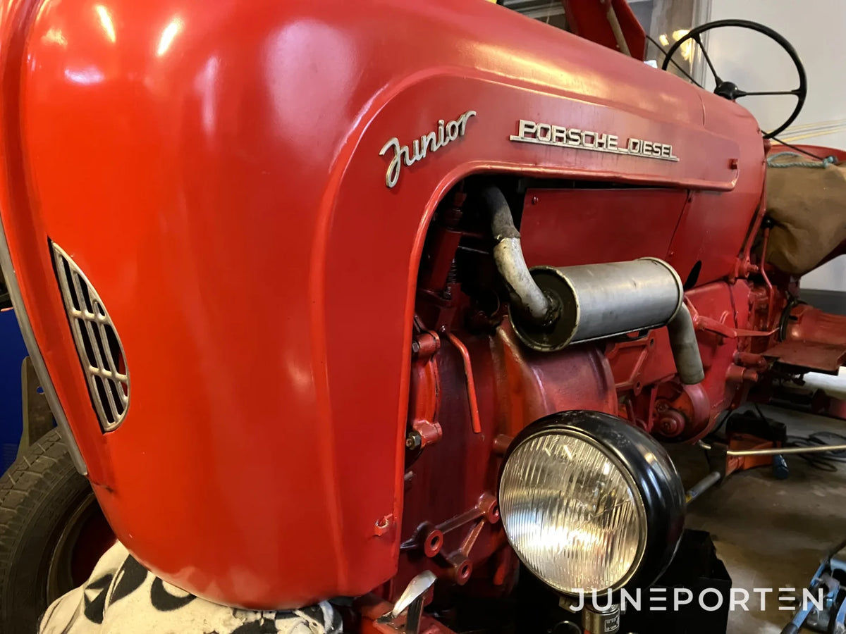 Traktor Porsche Junior