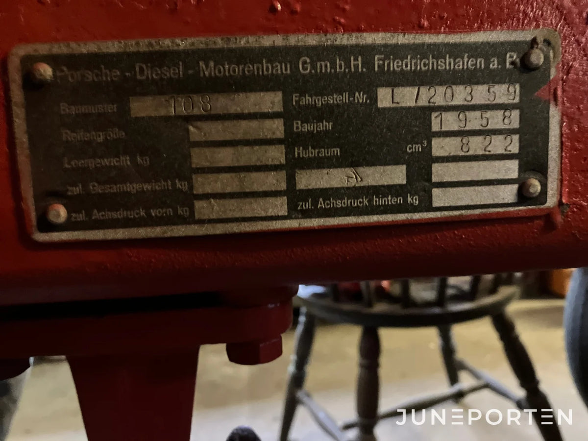 Traktor Porsche Junior