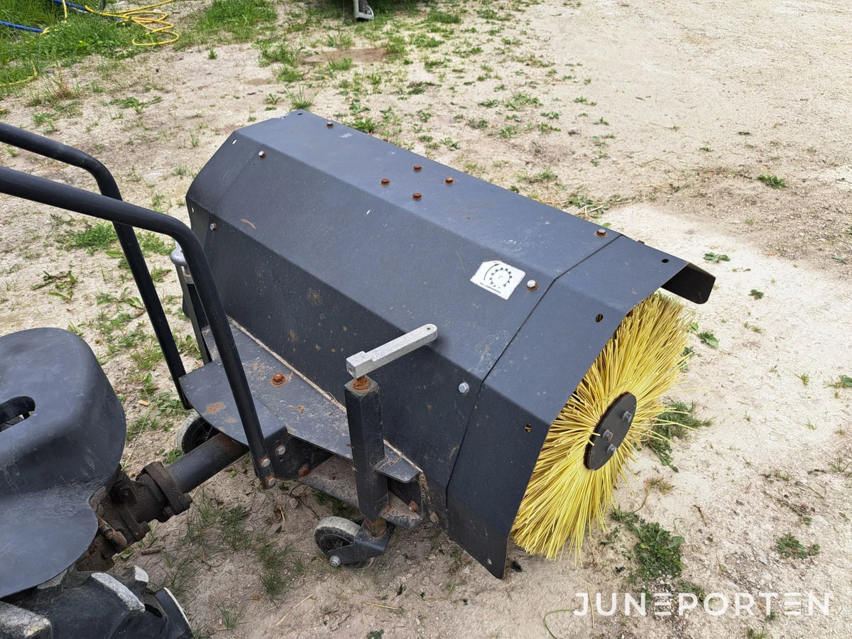 Pto-traktor / kompakttraktor Bernards RCMF16-1