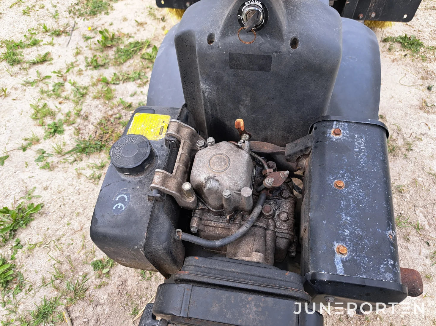 Pto-traktor / kompakttraktor Bernards RCMF16-1