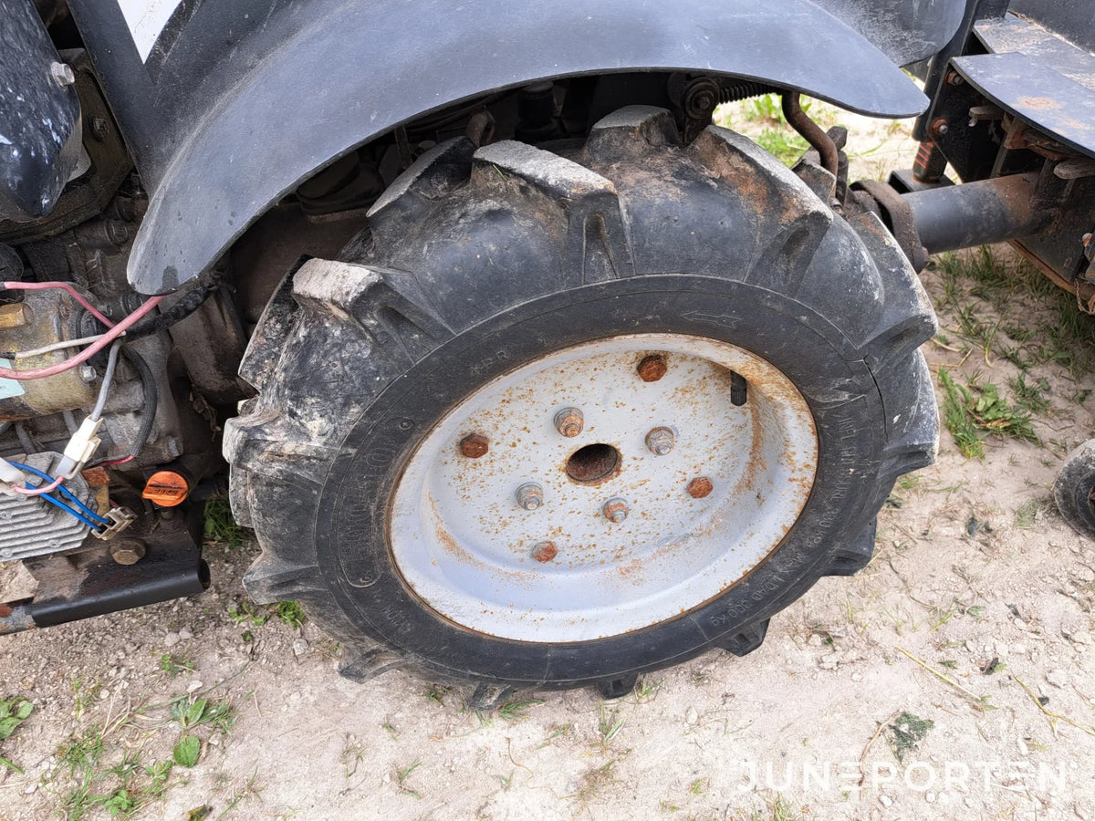Pto-traktor / kompakttraktor Bernards RCMF16-1