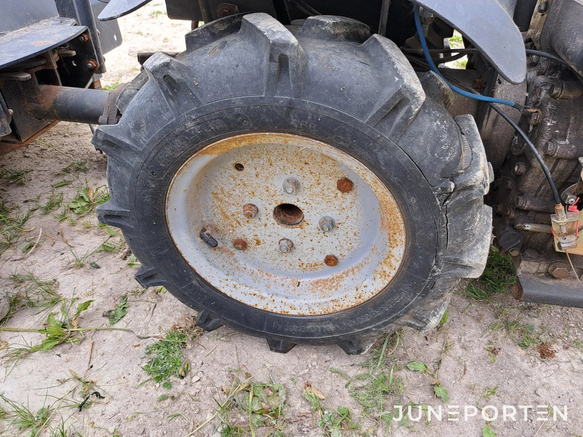 Pto-traktor / kompakttraktor Bernards RCMF16-1