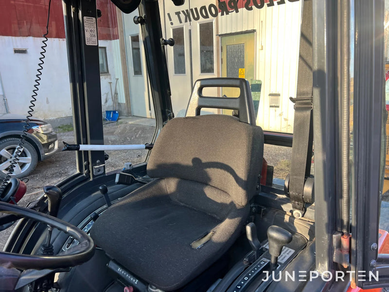 Redskapsbärare / Minitraktor Kubota ST-30