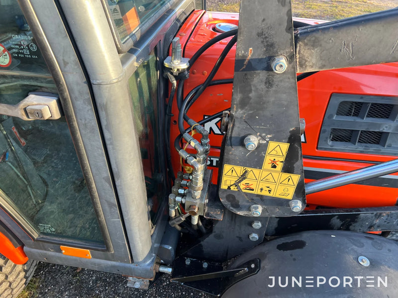 Redskapsbärare / Minitraktor Kubota ST-30