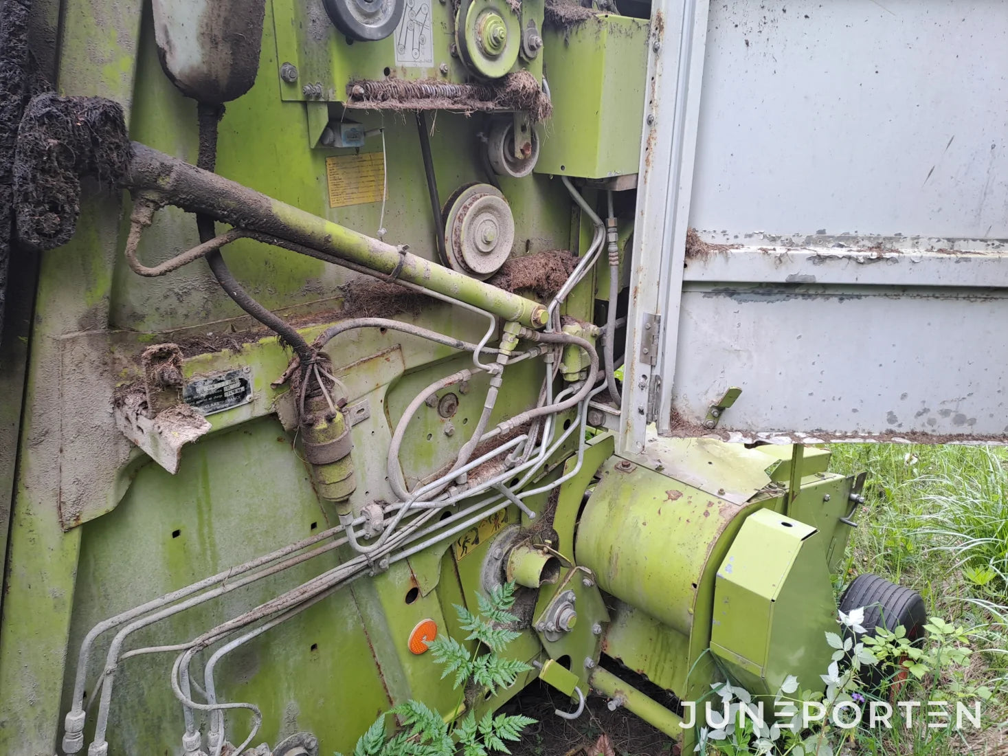 Rundbalspress Claas Rollant 46