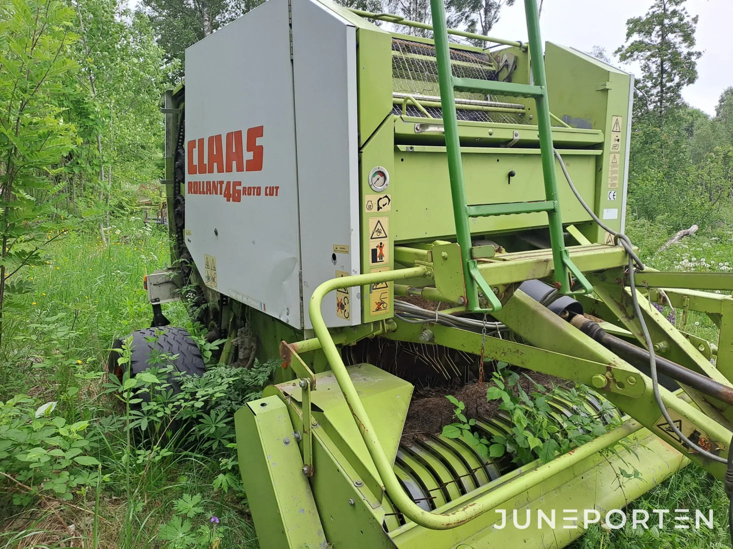 Rundbalspress Claas Rollant 46