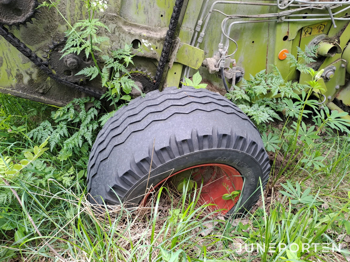 Rundbalspress Claas Rollant 46
