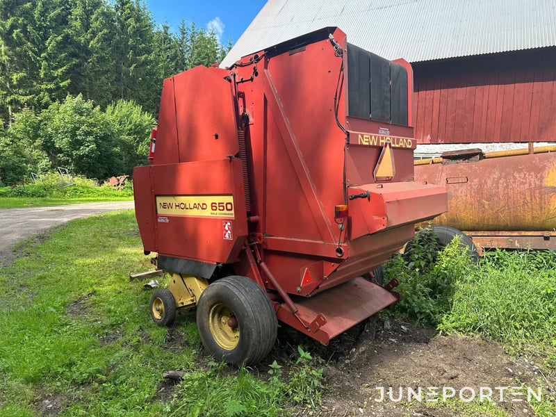 Rundbalspress New Holland 650