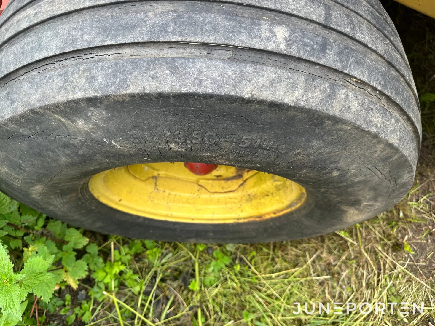 Rundbalspress New Holland 650