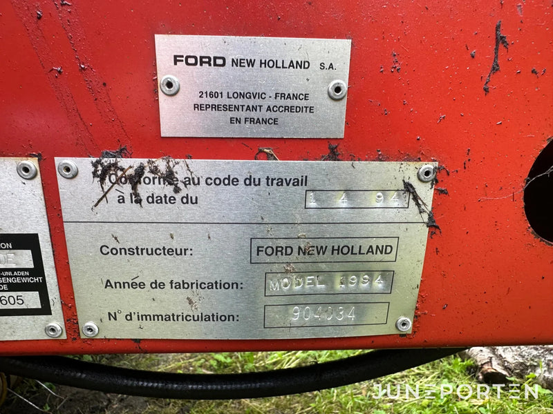 Rundbalspress New Holland 650