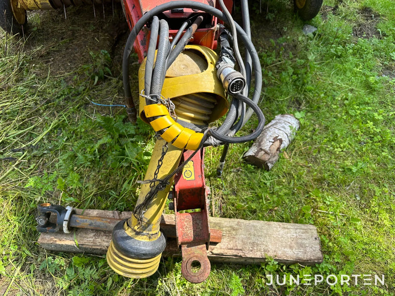 Rundbalspress New Holland 650