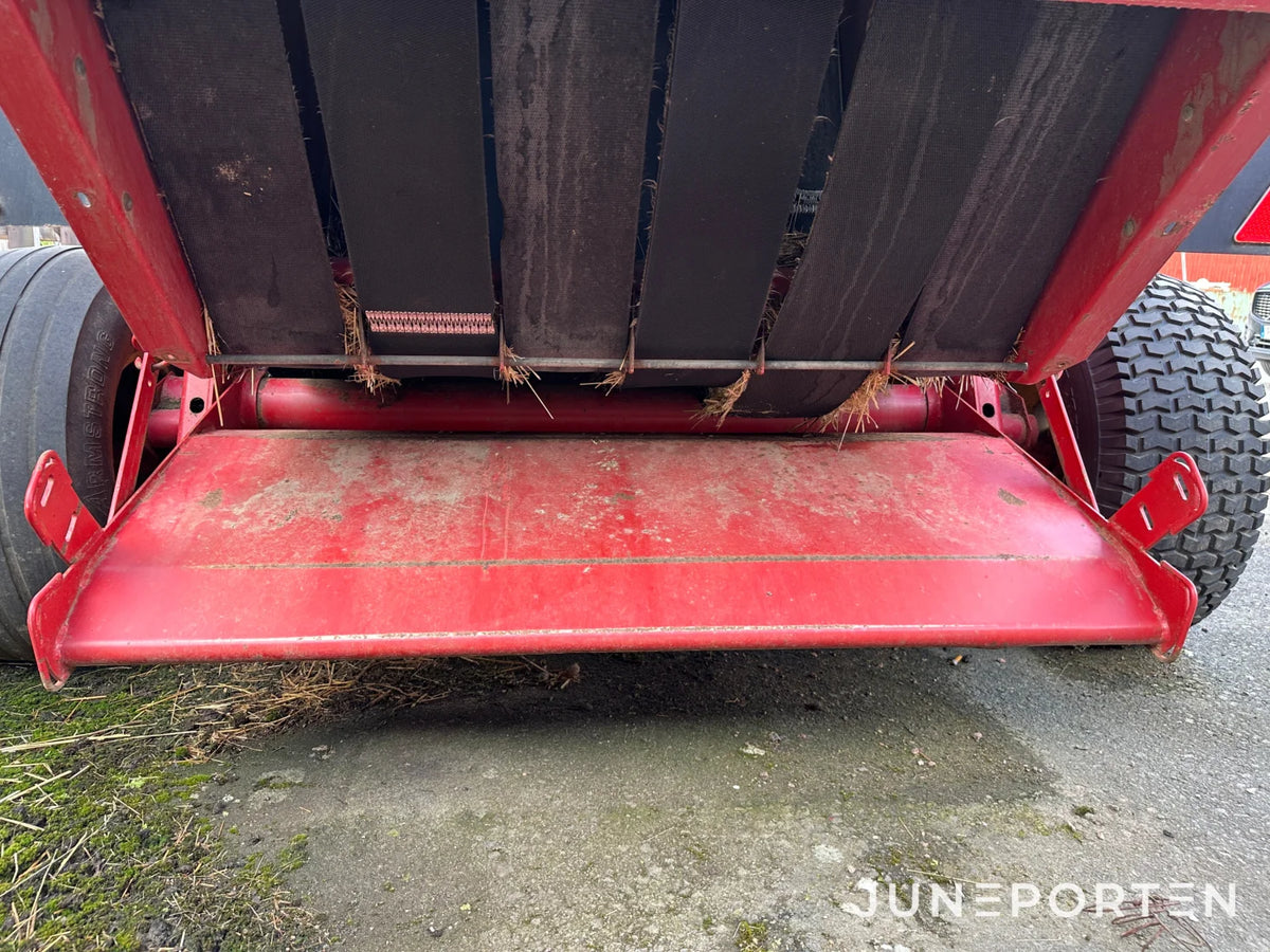 Rundbalspress New Holland 654
