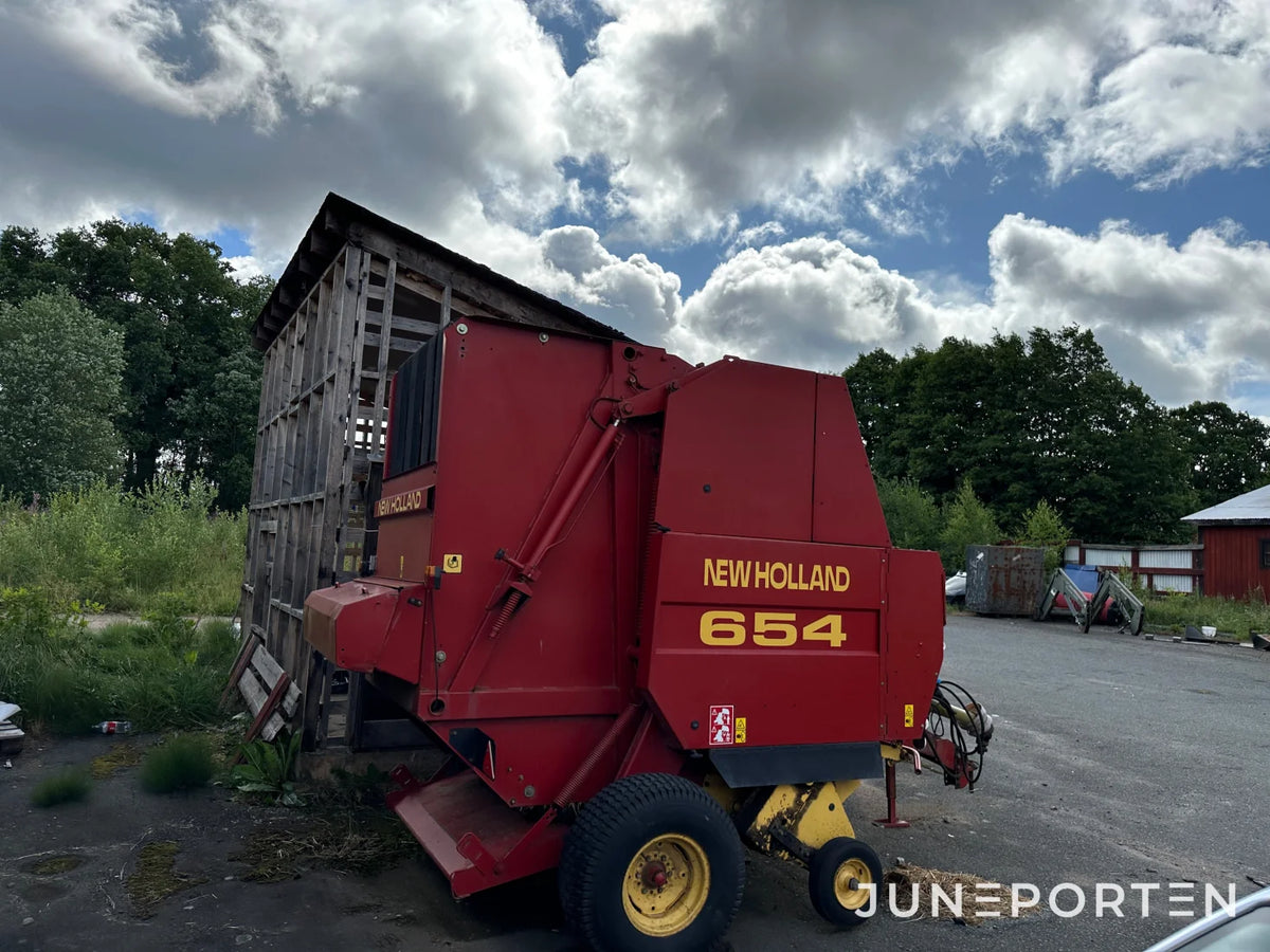 Rundbalspress New Holland 654