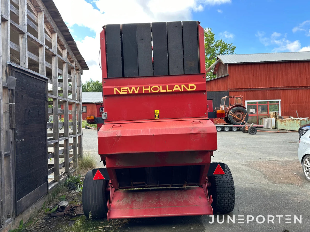 Rundbalspress New Holland 654