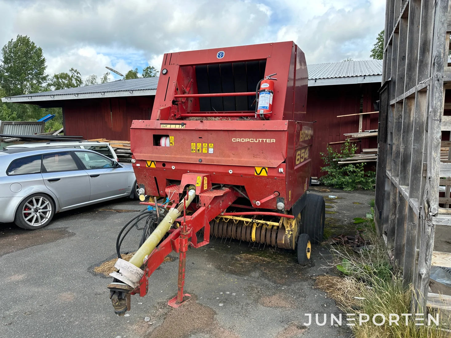 Rundbalspress New Holland 654