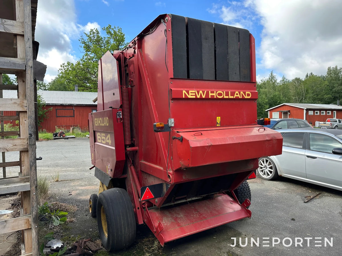 Rundbalspress New Holland 654