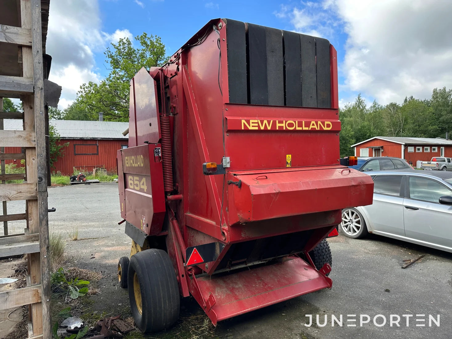 Rundbalspress New Holland 654