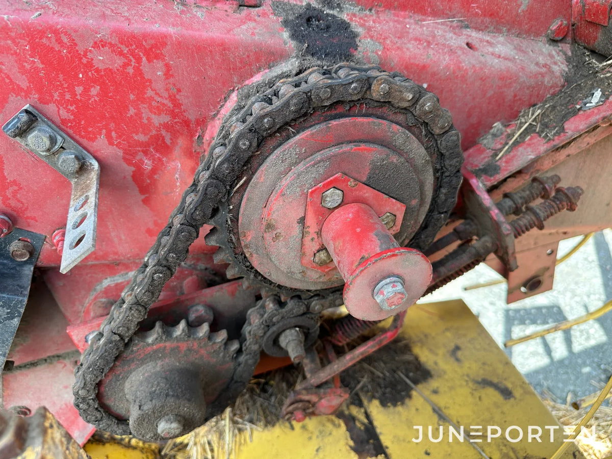 Rundbalspress New Holland 654