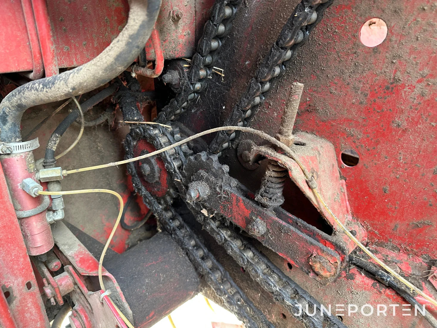 Rundbalspress New Holland 654