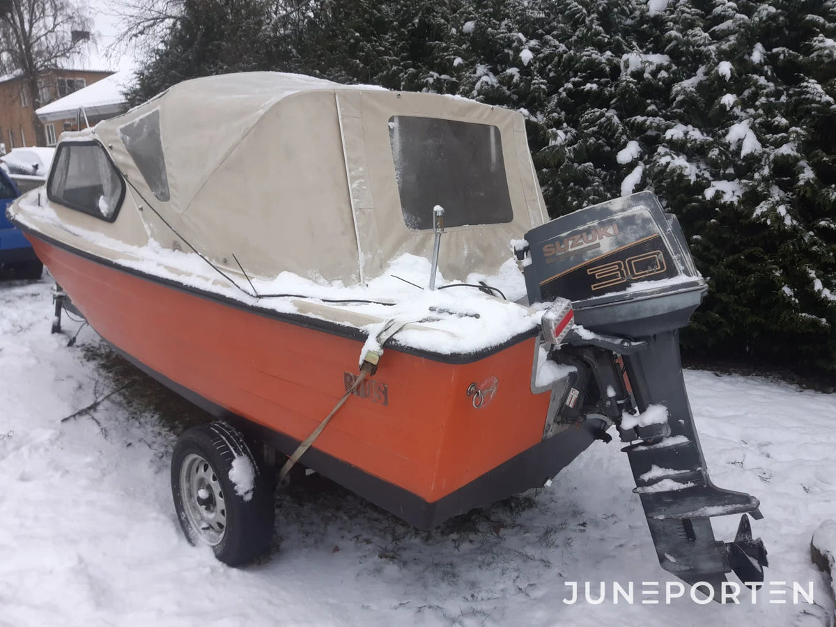 Ryds 1047 med Suzuki 30hk