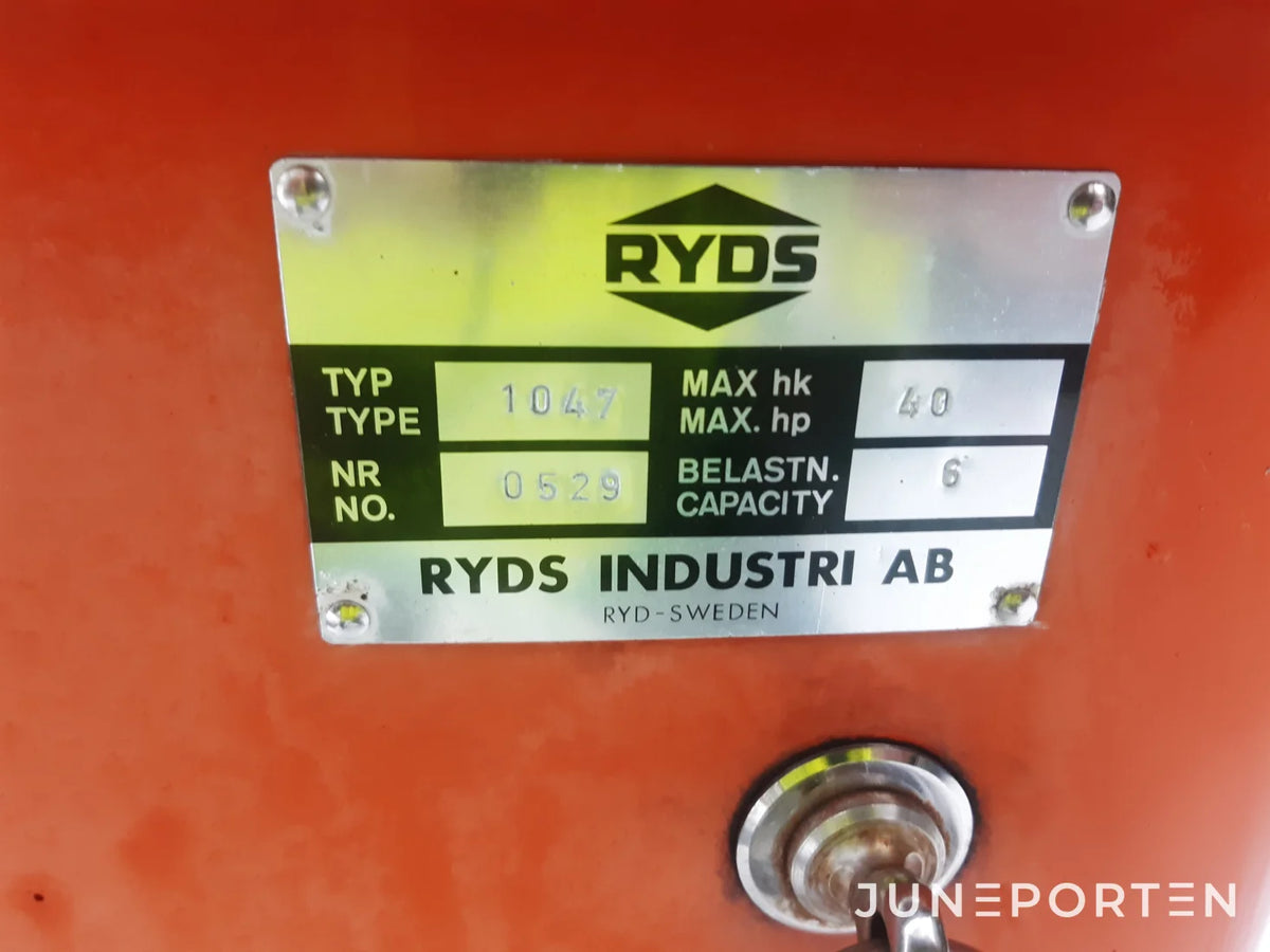 Ryds 1047 med Suzuki 30hk