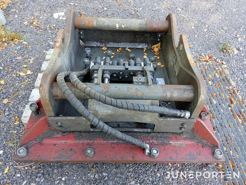 S90 snabbfäste med OilQuick system