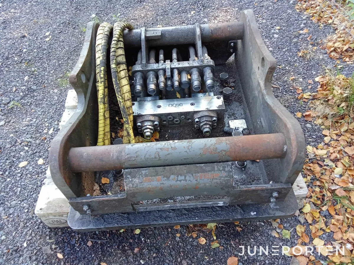S90 Snabbfäste med OilQuick system
