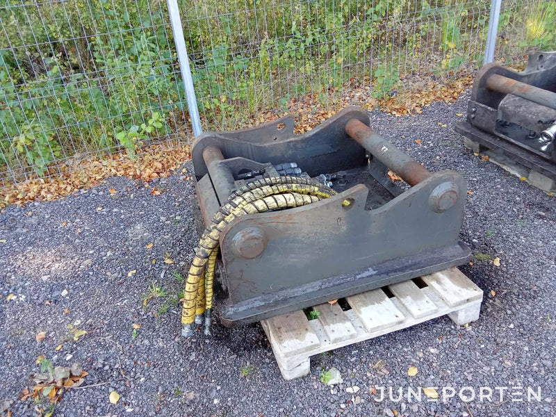 S90 Snabbfäste med OilQuick system