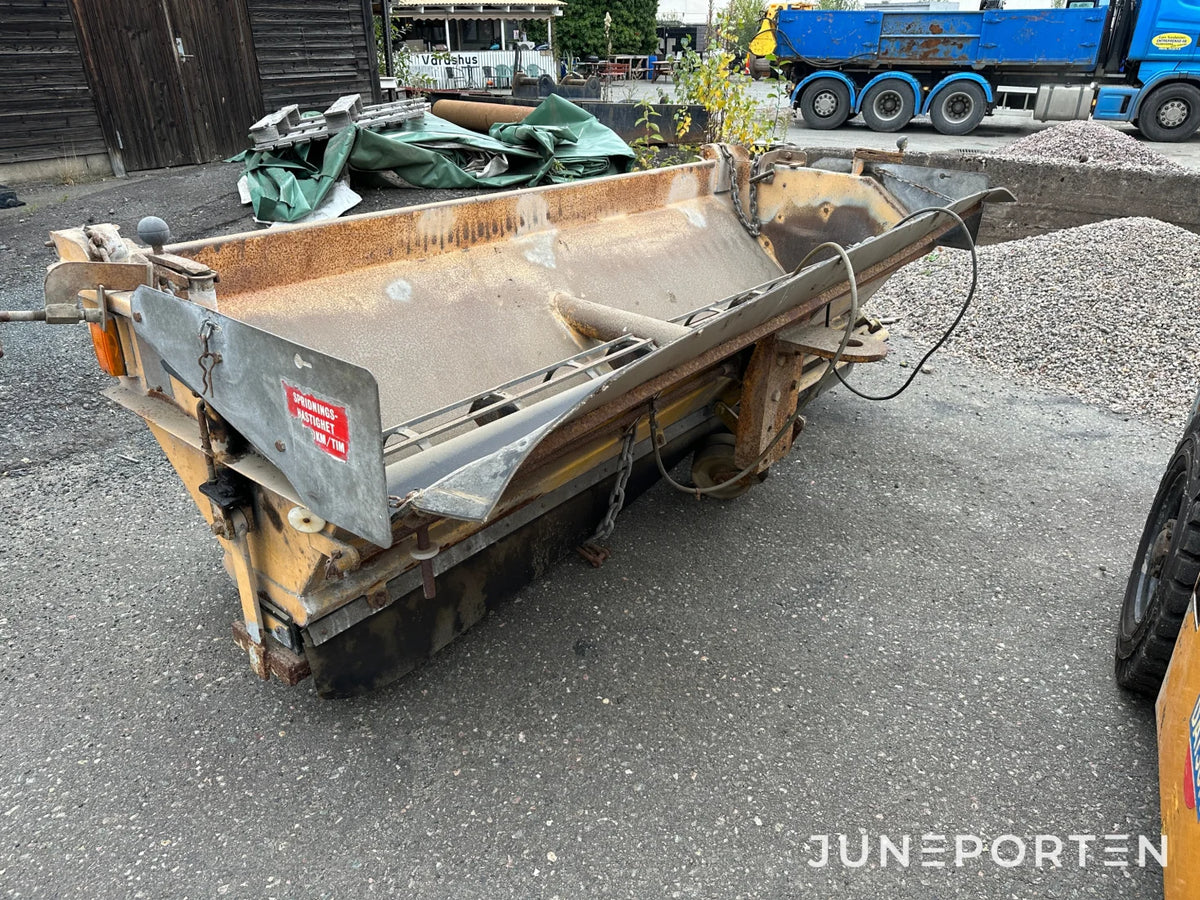 Sandspridare Falköping B8