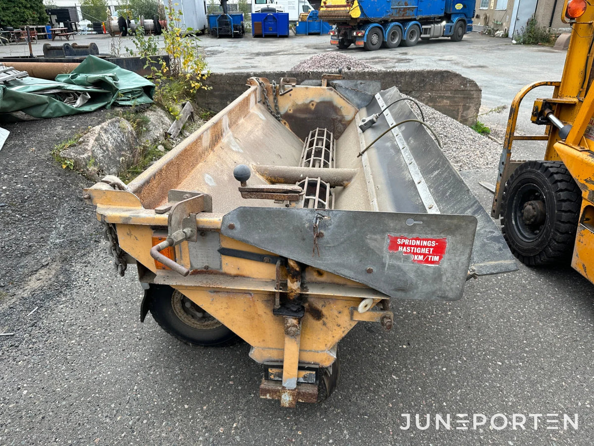 Sandspridare Falköping B8