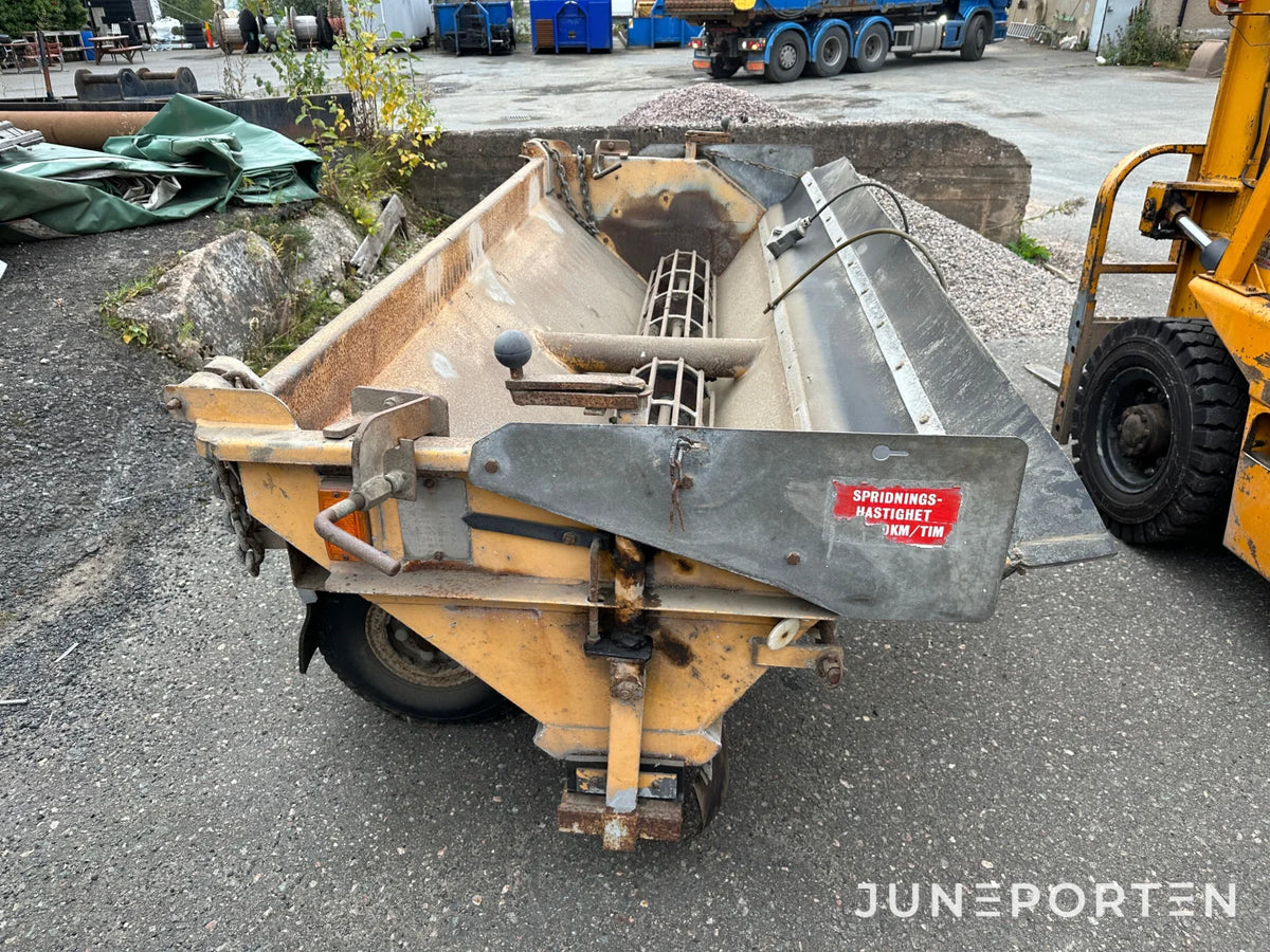 Sandspridare Falköping B8