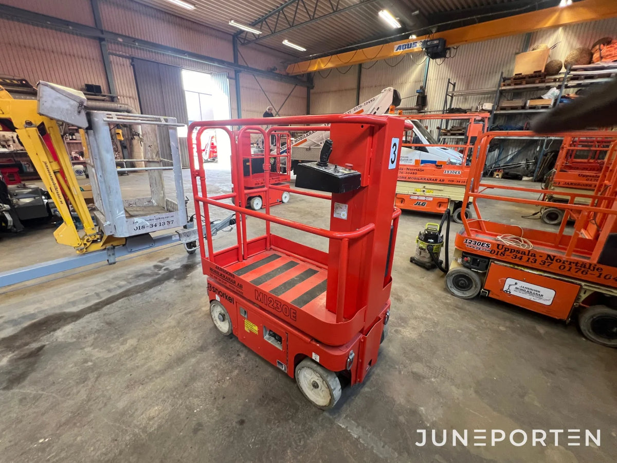 Pelarlift Snorkel M 1230E