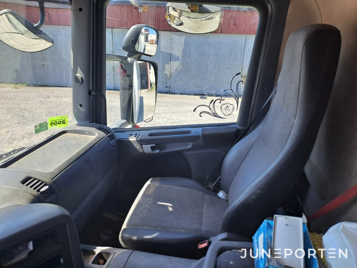 Scania P230 4x2