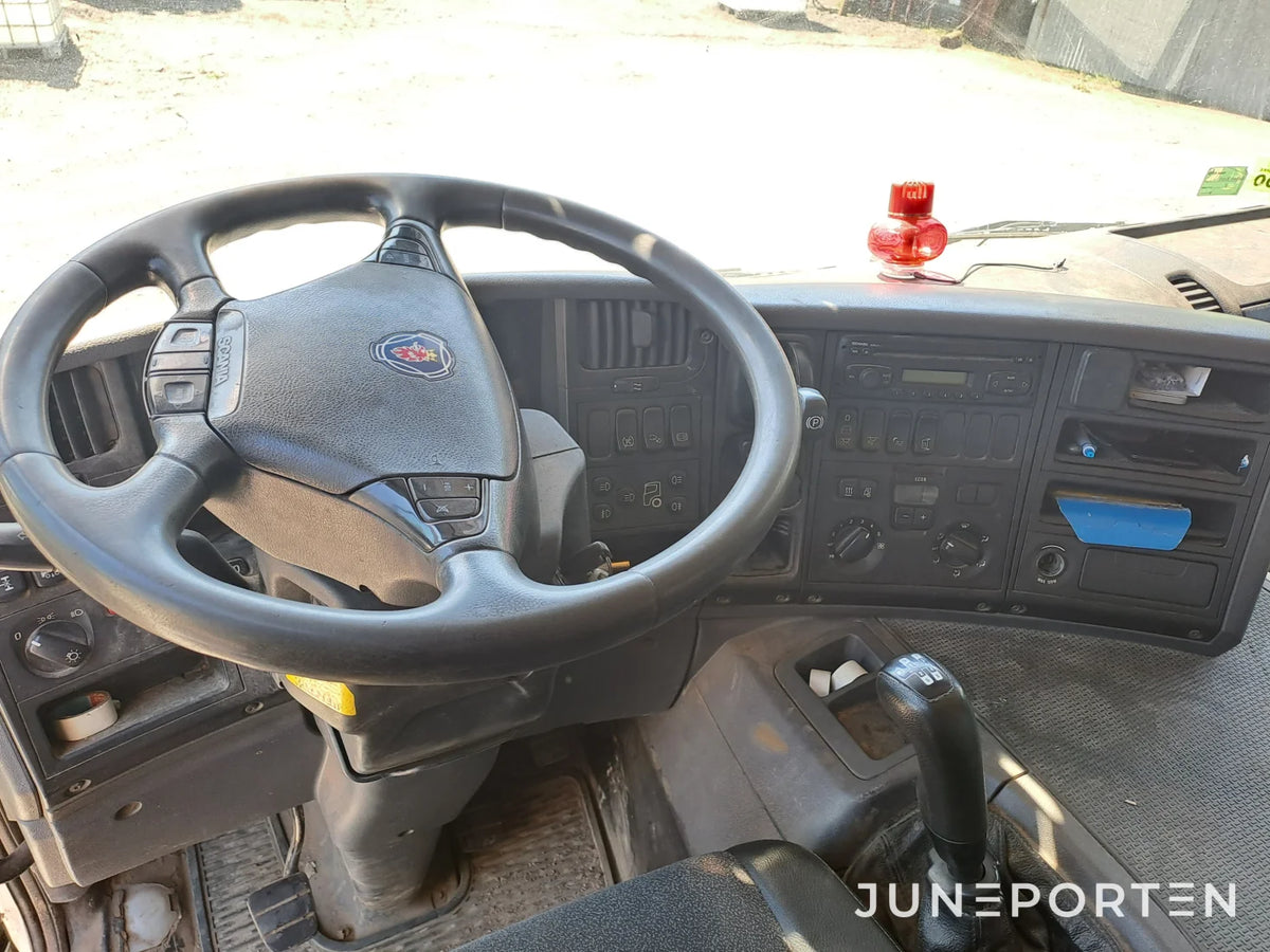 Scania P230 4x2